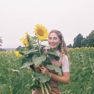 Meet your Posher, Eliza